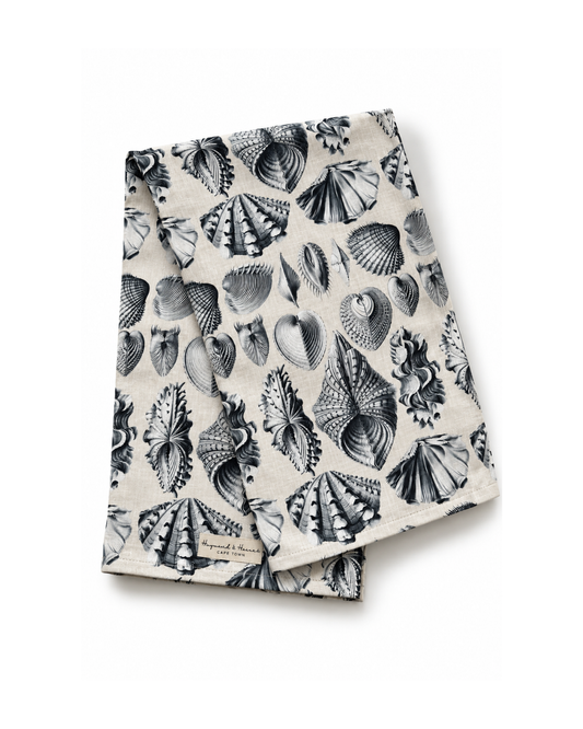 Shell Supreme | Table Runner